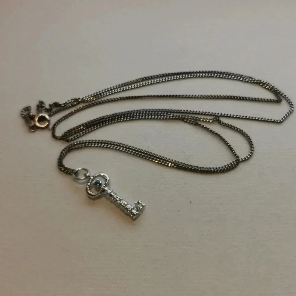 Sterling turquoise key necklace - Picture 4 of 5